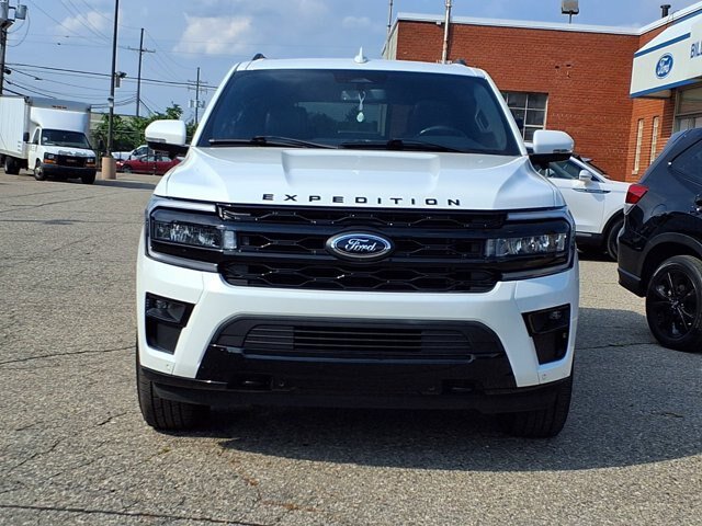 Certified 2023 Ford Expedition Limited AWD/4WD image 32