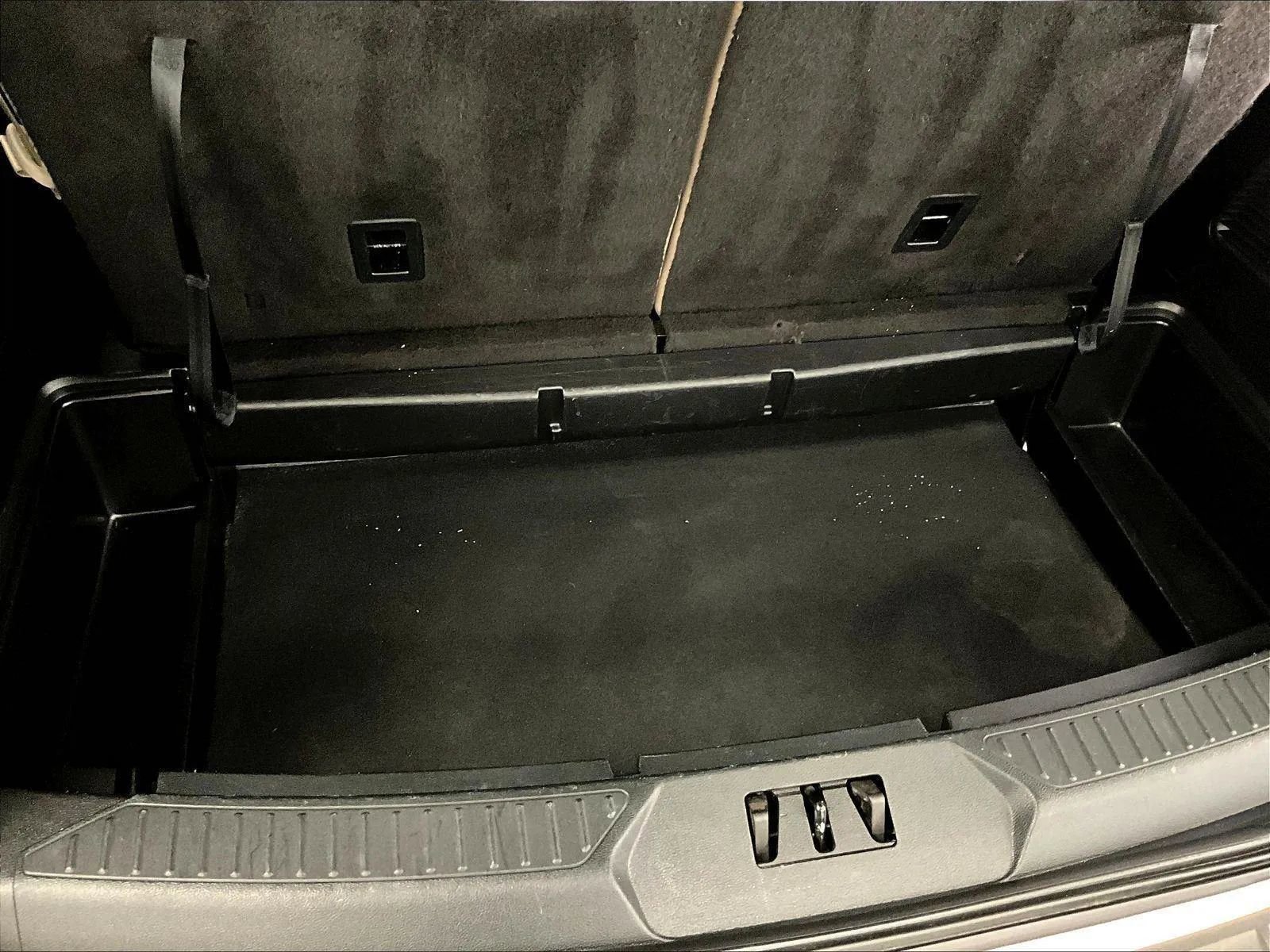 Certified 2020 Ford Explorer XLT w/ Equipment Group 202A image 34