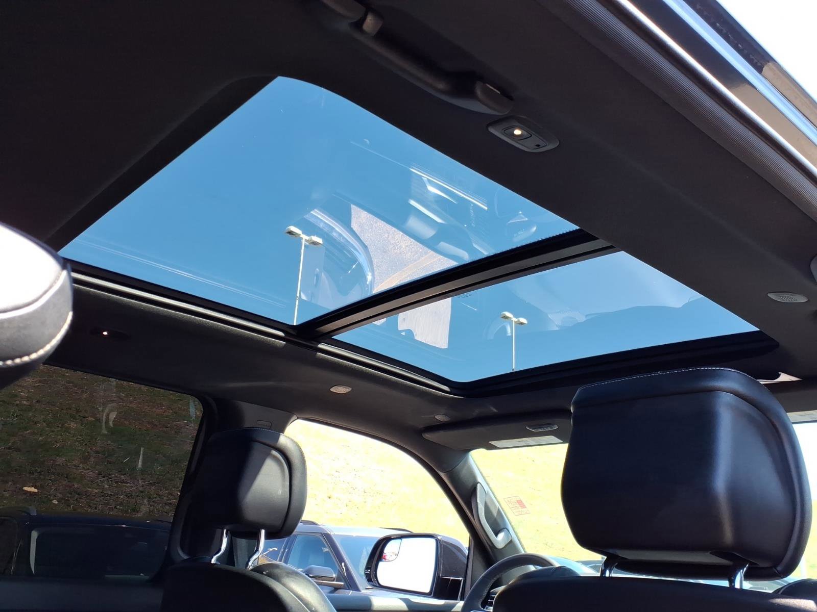 Used 2024 Jeep Wagoneer Series III w/ Premium Group I image 10