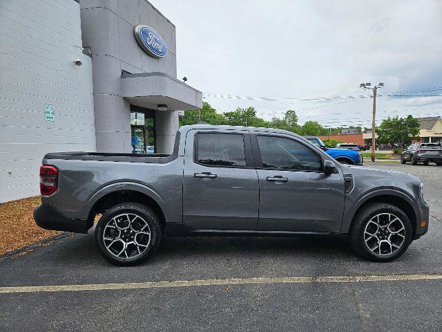 Certified 2025 Ford Maverick Lariat AWD/4WD image 4