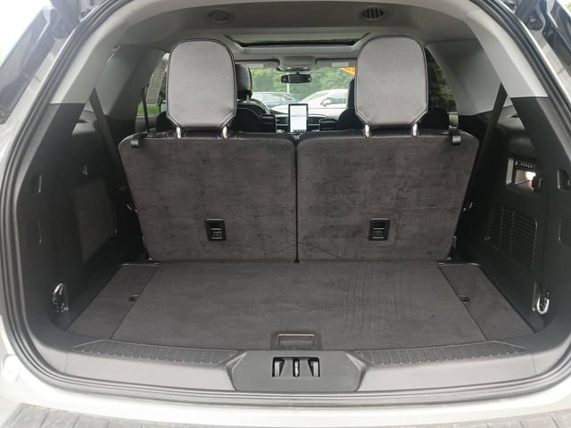 Certified 2023 Ford Explorer Limited w/ Limited Technology Package AWD/4WD image 25