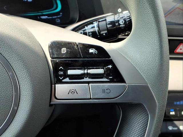 Used 2025 Hyundai Elantra Hybrid FWD image 26
