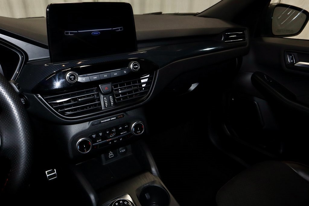 Certified 2024 Ford Escape ST-Line w/ Cold Weather Package image 29