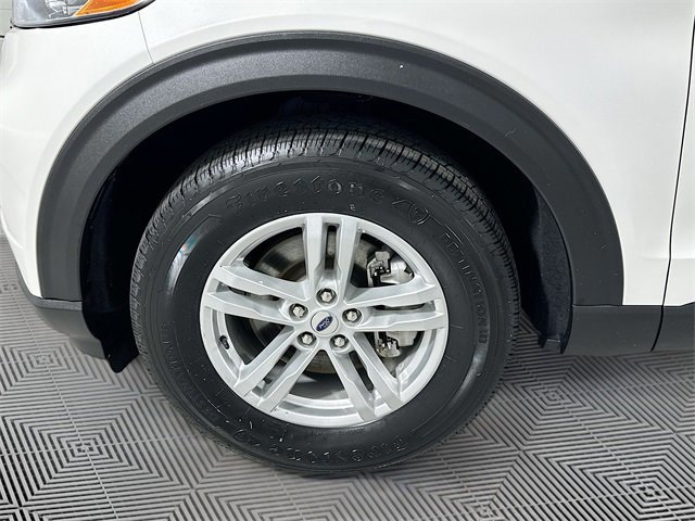 Certified 2023 Ford Explorer XLT w/ Class IV Trailer Tow Package image 22