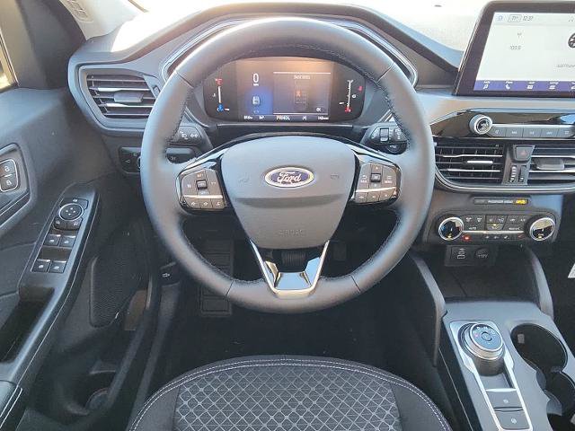 Certified 2025 Ford Escape Active w/ Cold Weather Package FWD image 8