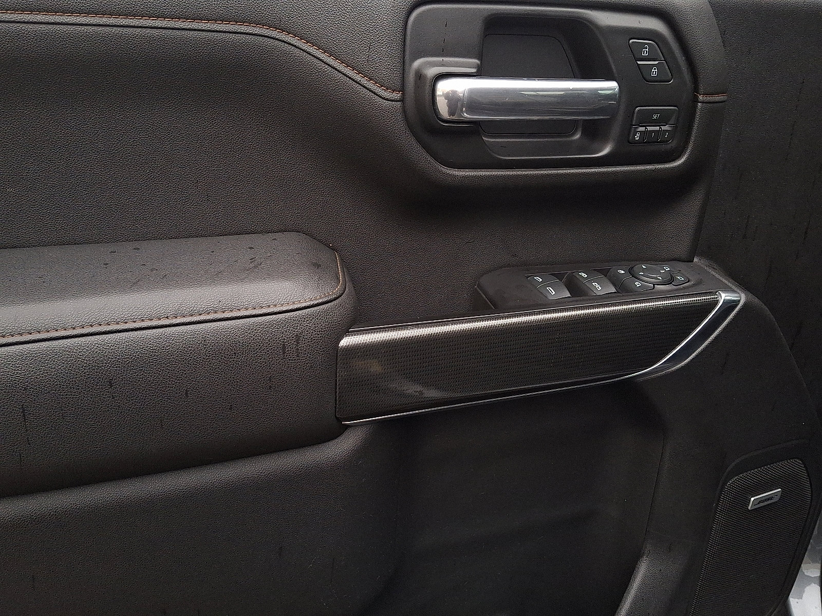 Used 2019 GMC Sierra 1500 AT4 w/ AT4 Premium Package image 11