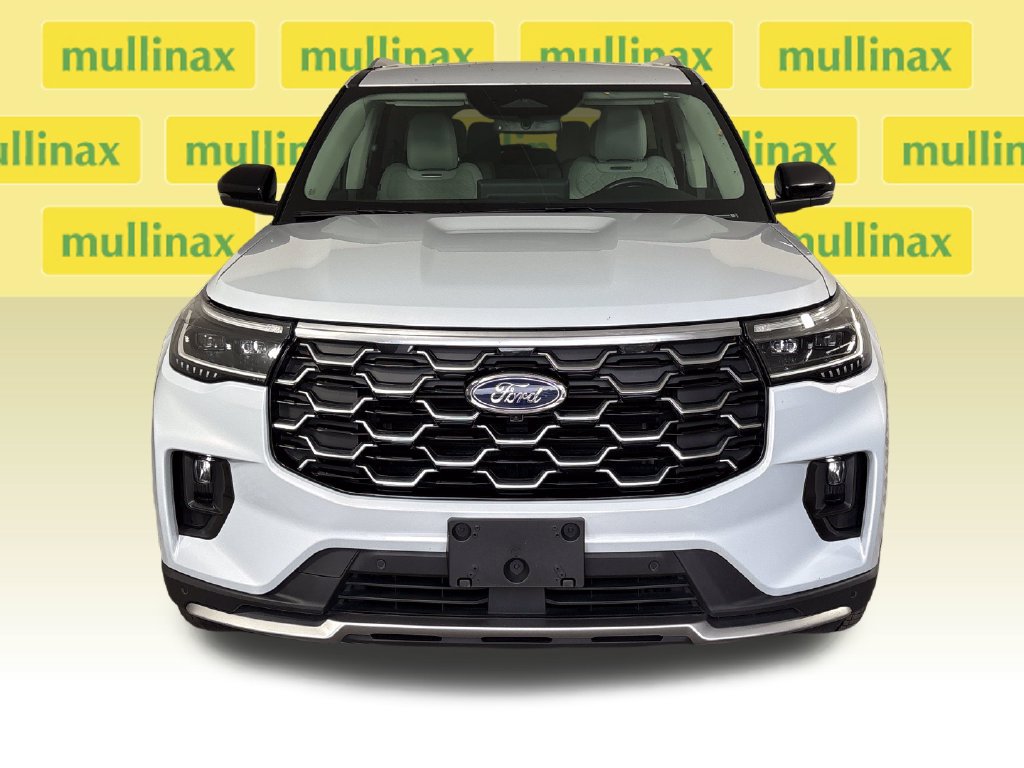 Certified 2025 Ford Explorer Platinum w/ Ultimate Package AWD/4WD image 16