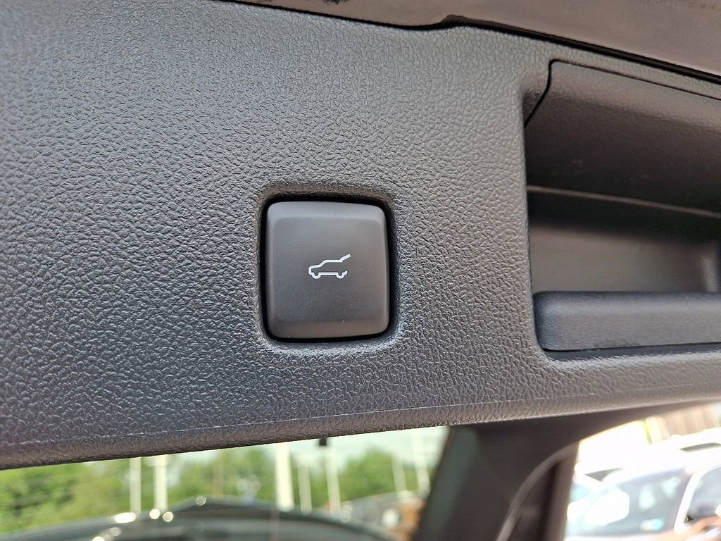 Certified 2024 Ford Escape ST-Line Select AWD/4WD image 29
