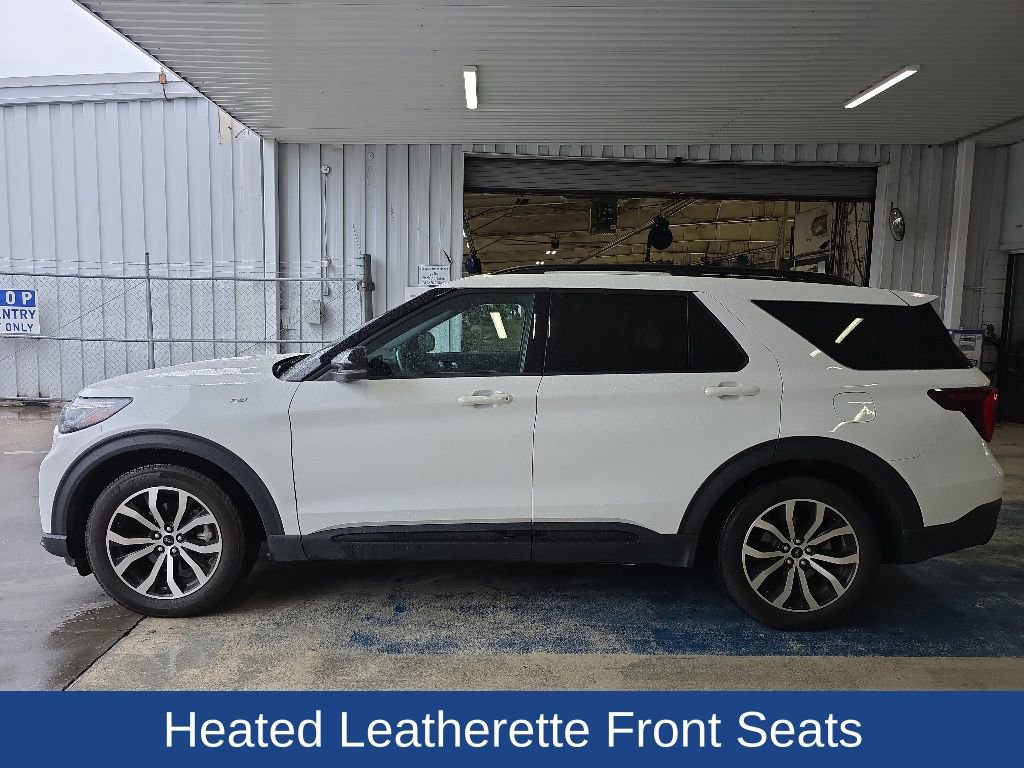 Certified 2025 Ford Explorer ST-Line RWD image 2