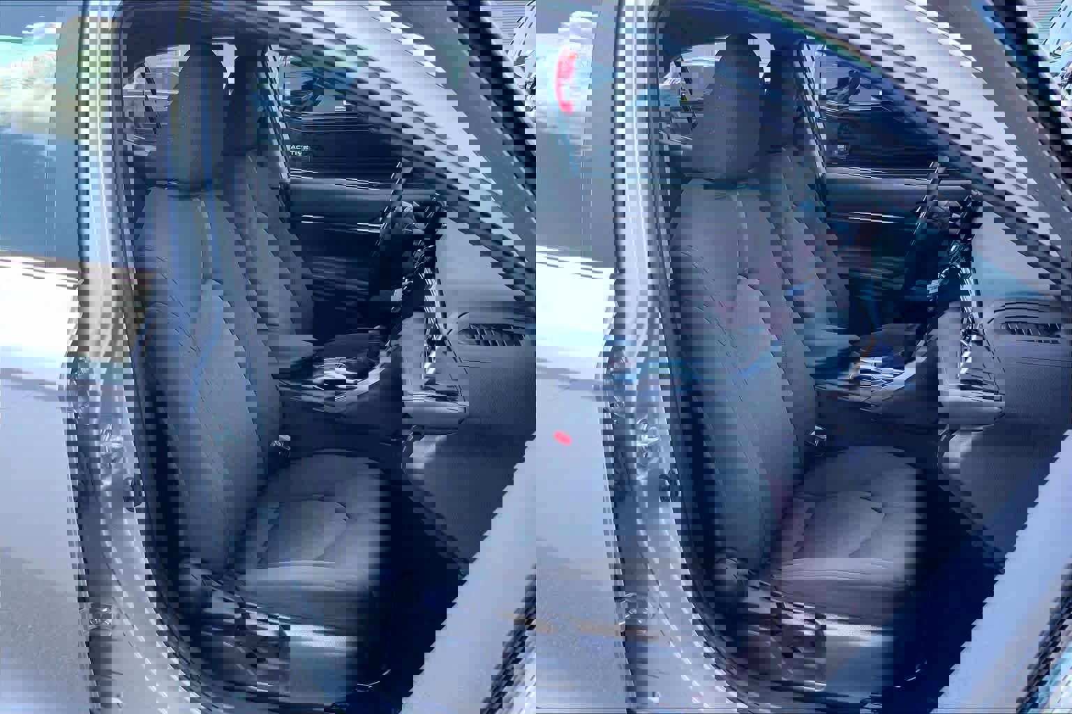 Used 2024 Toyota Camry LE FWD image 11