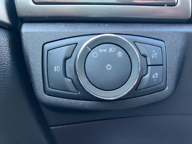 Certified 2017 Ford Fusion SE w/ Fusion SE Technology Package FWD image 36