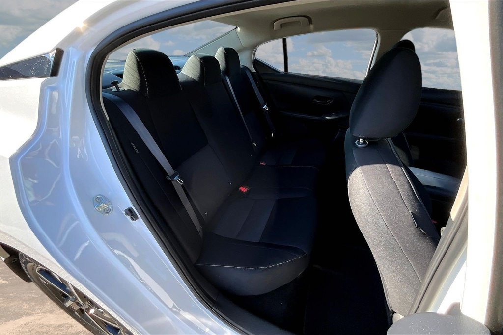 Used 2025 Nissan Sentra SV FWD image 27
