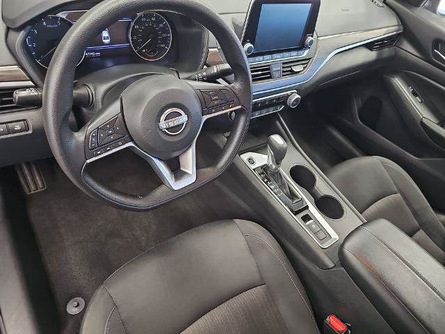 Used 2025 Nissan Altima 2.5 SV AWD/4WD image 15