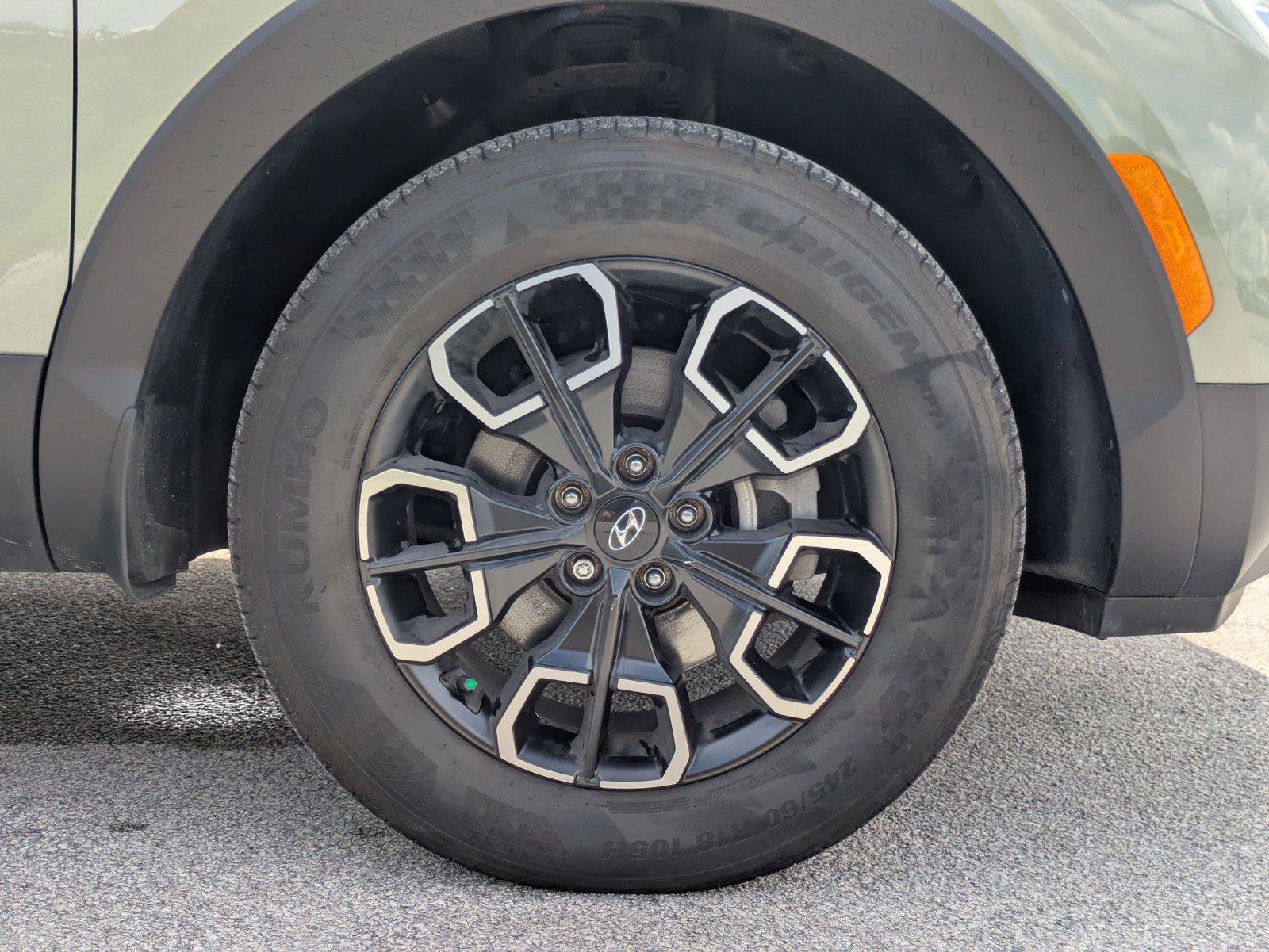Used 2023 Hyundai Santa Cruz SEL FWD image 4