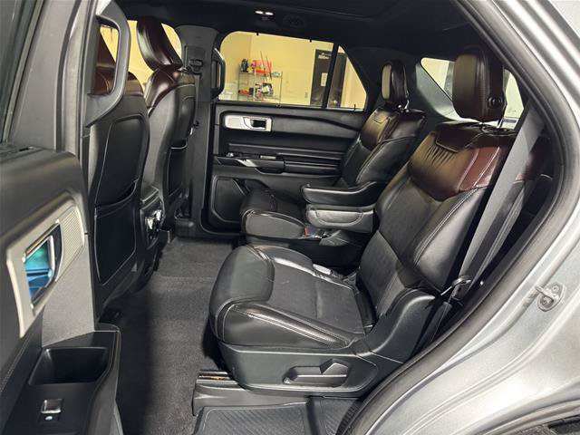 Certified 2020 Ford Explorer Platinum w/ Premium Technology Package AWD/4WD image 29