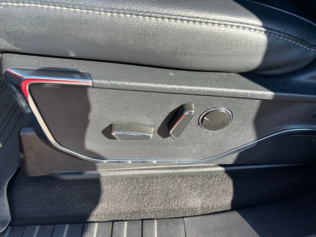 Certified 2023 Ford F150 Lariat w/ Equipment Group 502A High image 18