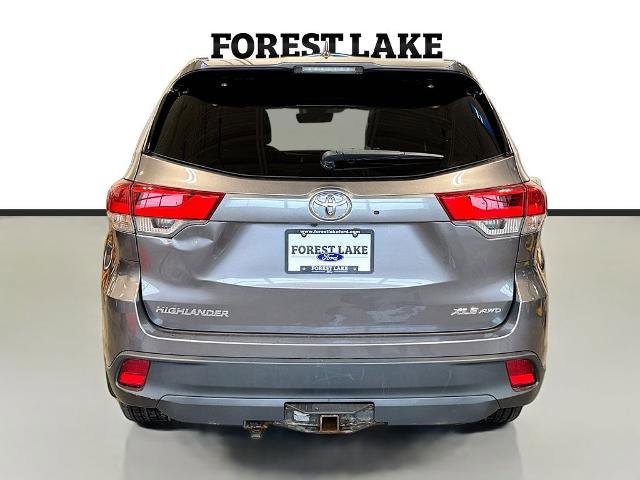 Used 2019 Toyota Highlander XLE AWD/4WD image 6