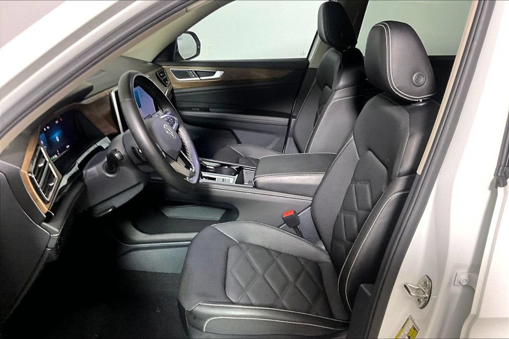 Used 2025 Volkswagen Atlas SE FWD image 20