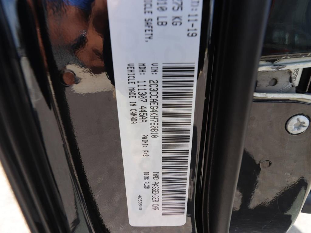 Used 2019 Chrysler 300 Limited RWD image 24