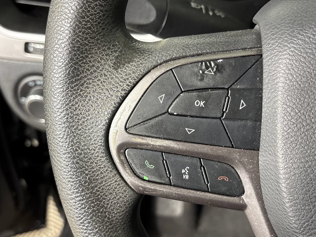 Used 2021 Jeep Cherokee Latitude FWD image 17