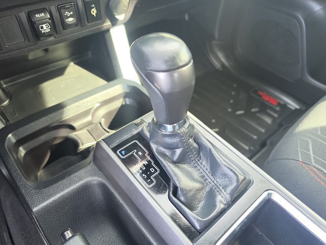 Used 2018 Toyota Tacoma TRD Sport RWD image 32
