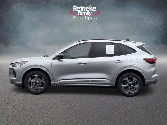 Certified 2023 Ford Escape ST-Line w/ Tech Pack #1 AWD/4WD image 9