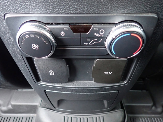 Certified 2022 Ford Explorer XLT w/ Equipment Group 202A image 15