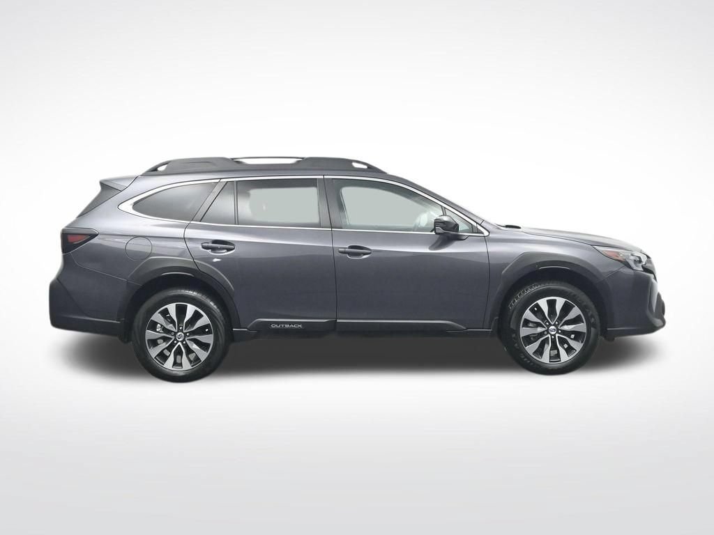 Used 2025 Subaru Outback Limited AWD/4WD image 4