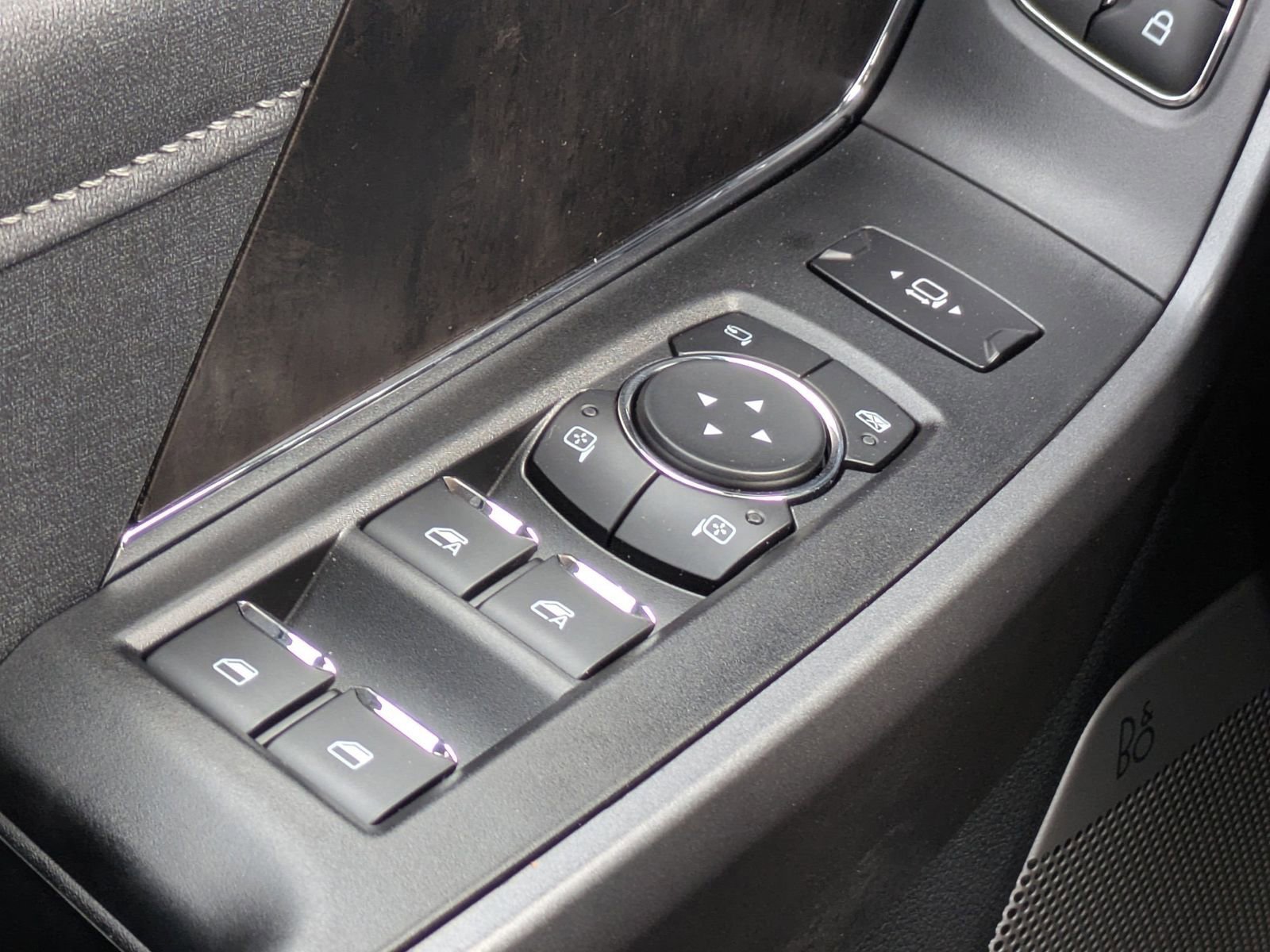 Certified 2026 Ford F250 Lariat w/ Black Appearance Package image 26