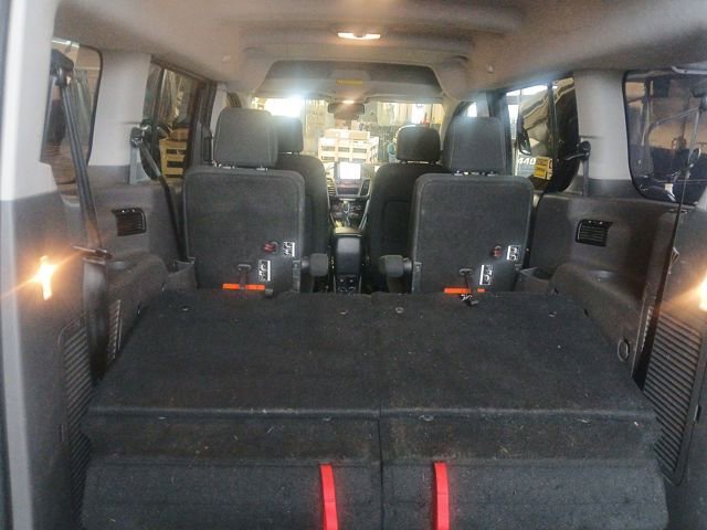 Certified 2020 Ford Transit Connect XLT image 48