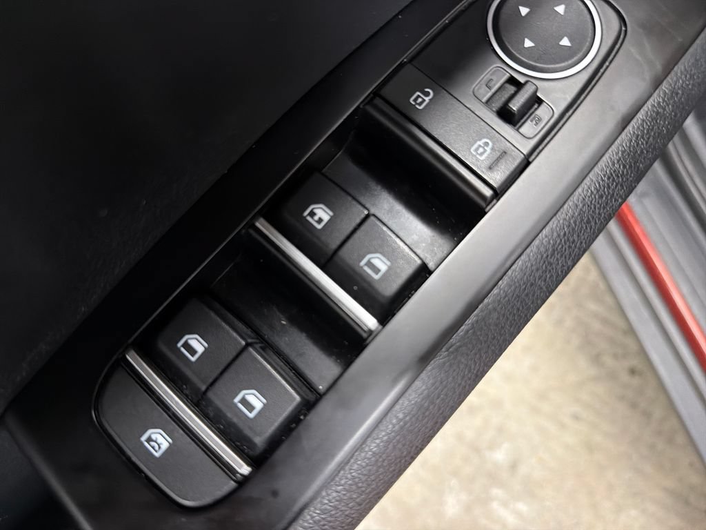 Used 2023 Kia Soul LX FWD image 17
