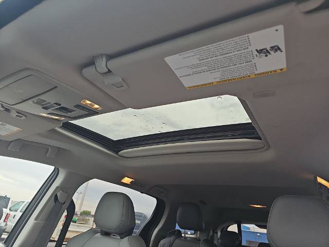 Used 2021 Toyota Sienna XLE w/ XLE Plus Package FWD image 29