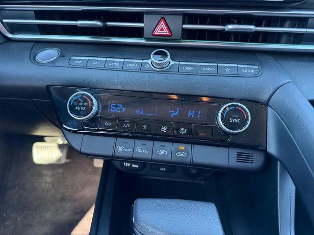 Used 2024 Hyundai Elantra SEL image 15