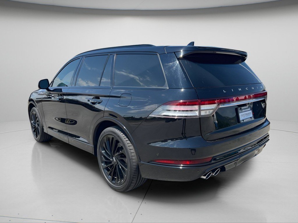 Certified 2020 Ford Explorer Platinum w/ Premium Technology Package AWD/4WD image 13