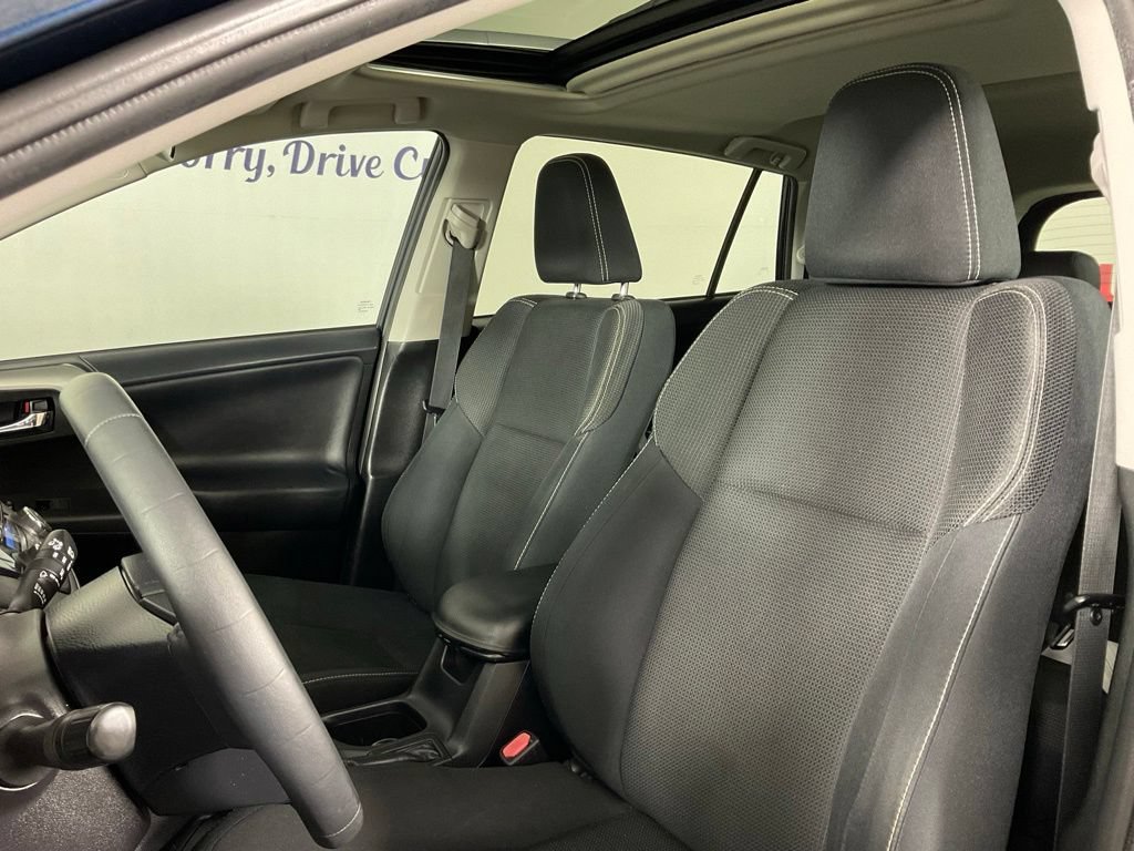 Used 2017 Toyota RAV4 XLE FWD image 14