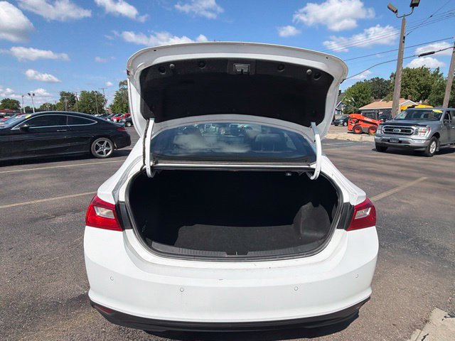 Used 2024 Chevrolet Malibu LT FWD image 9