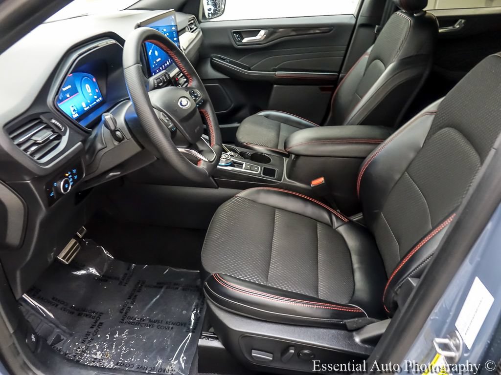Certified 2023 Ford Escape ST-Line Elite AWD/4WD image 9