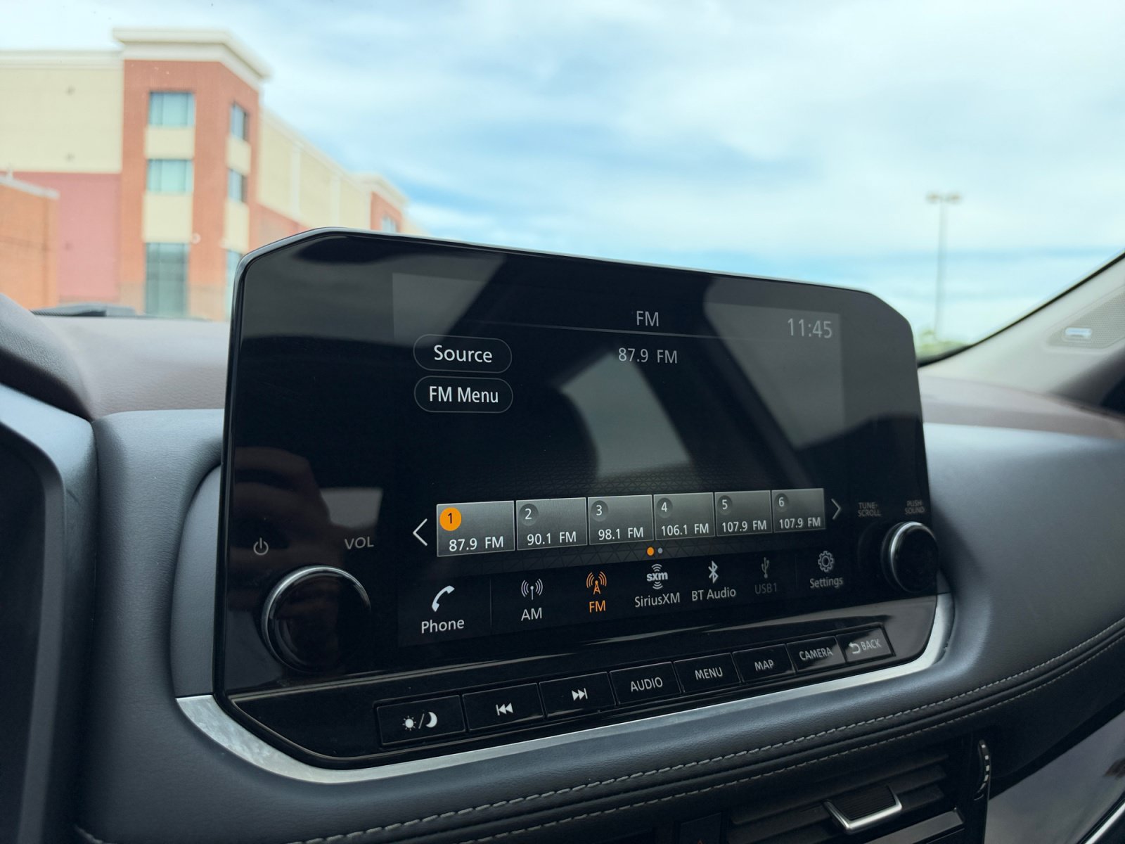 Used 2023 Nissan Rogue SL w/ SL Premium Package FWD image 25