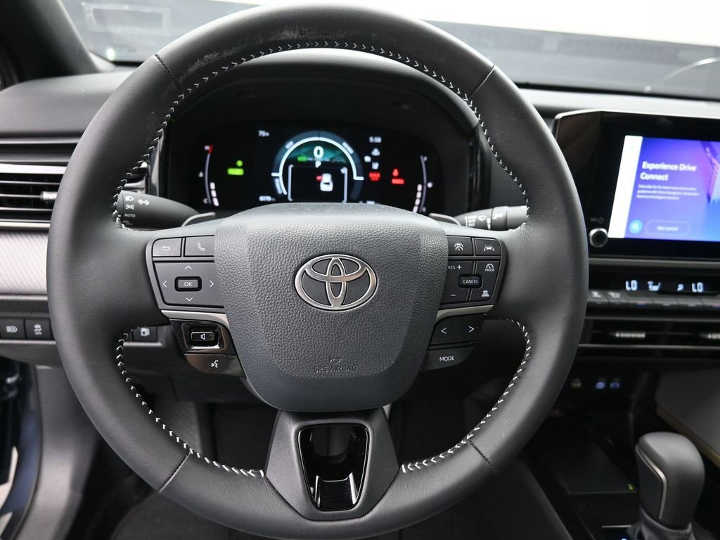 Used 2026 Toyota Camry SE w/ Convenience Package image 7