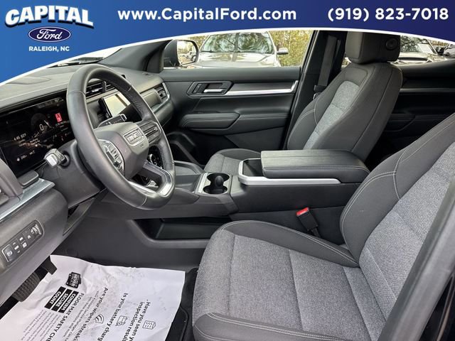 Used 2025 GMC Terrain Elevation image 17