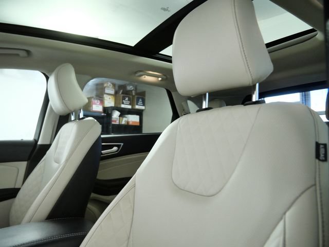 Certified 2023 Ford Edge Titanium w/ Equipment Group 301A AWD/4WD image 15
