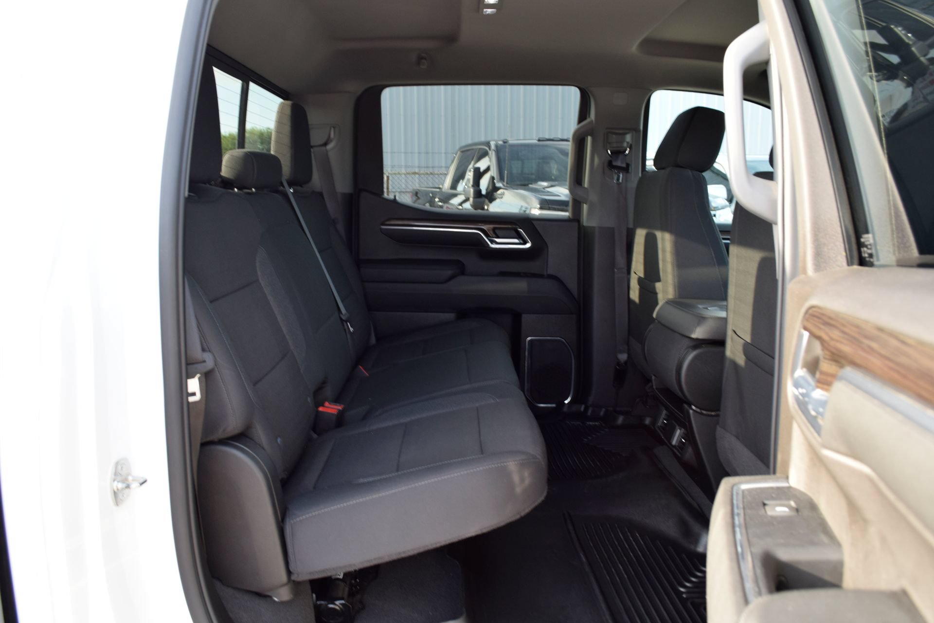Used 2024 Chevrolet Silverado 1500 LT w/ Convenience Package II RWD image 20