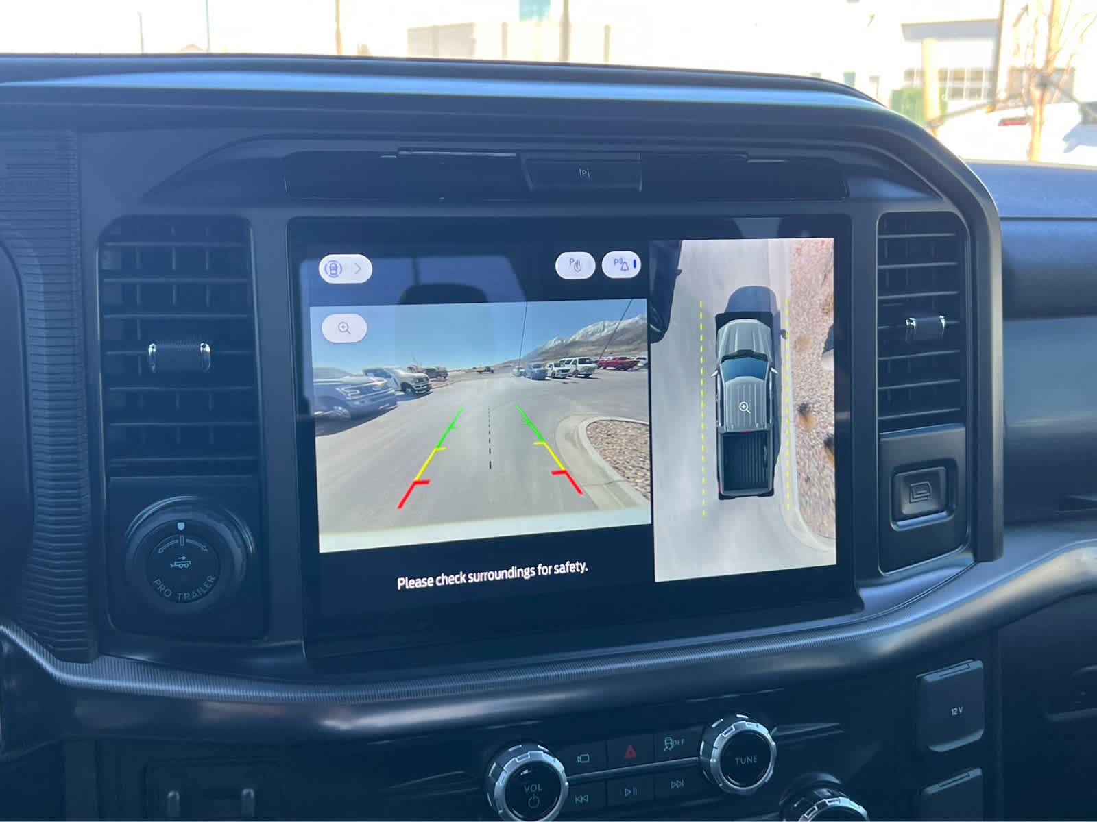 Certified 2025 Ford F150 Lariat w/ Equipment Group 502A High image 38