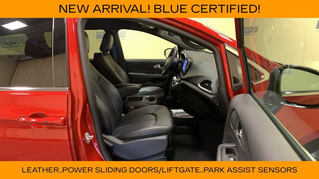 Used 2026 Chrysler Pacifica Select AWD/4WD image 11
