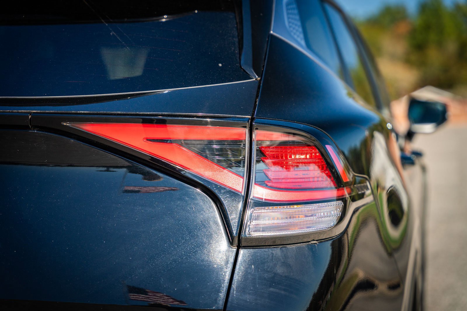 Used 2025 Kia Sportage EX image 13