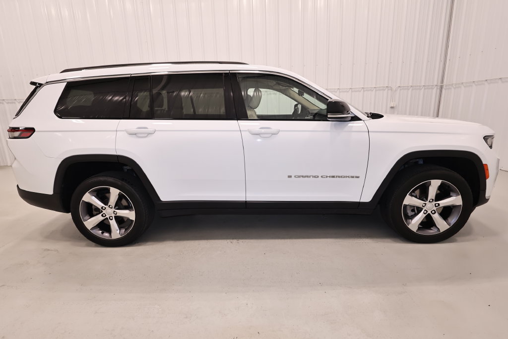Used 2021 Jeep Grand Cherokee L Limited AWD/4WD image 2