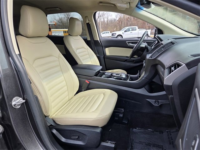 Certified 2020 Ford Edge SEL image 16