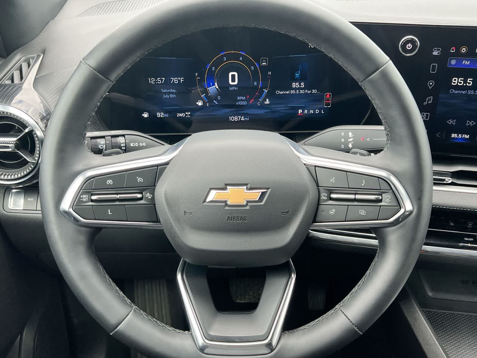 Used 2025 Chevrolet Equinox LT w/ Safety and Technology Package AWD/4WD image 22