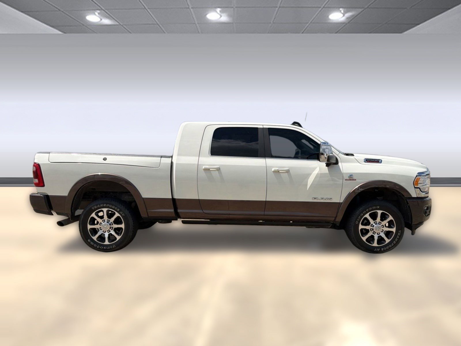 Used 2024 RAM 2500 Limited w/ Towing Technology Group AWD/4WD image 8