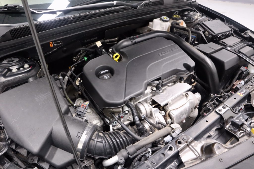 Used 2024 Chevrolet Malibu LT FWD image 19